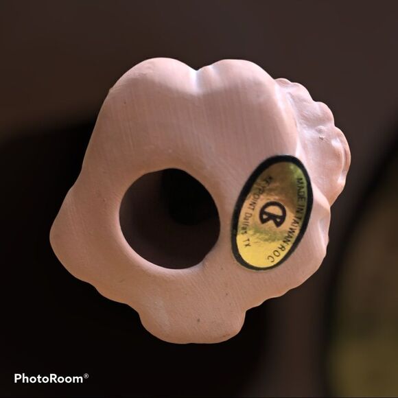 Vintage Cherub holding dolls miniature statue. - Picture 6 of 6